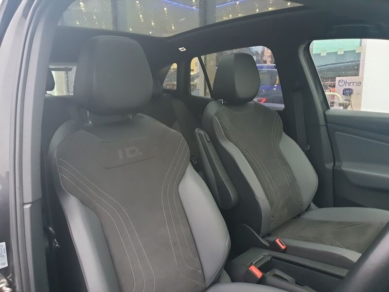 More views of Volkswagen ID.4