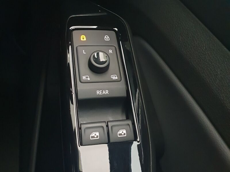 More views of Volkswagen ID.4