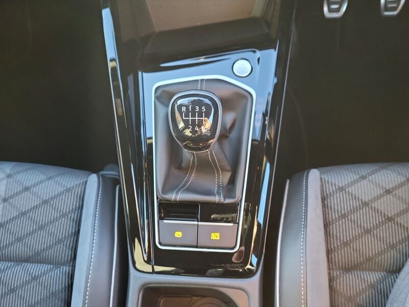 More views of Volkswagen Golf