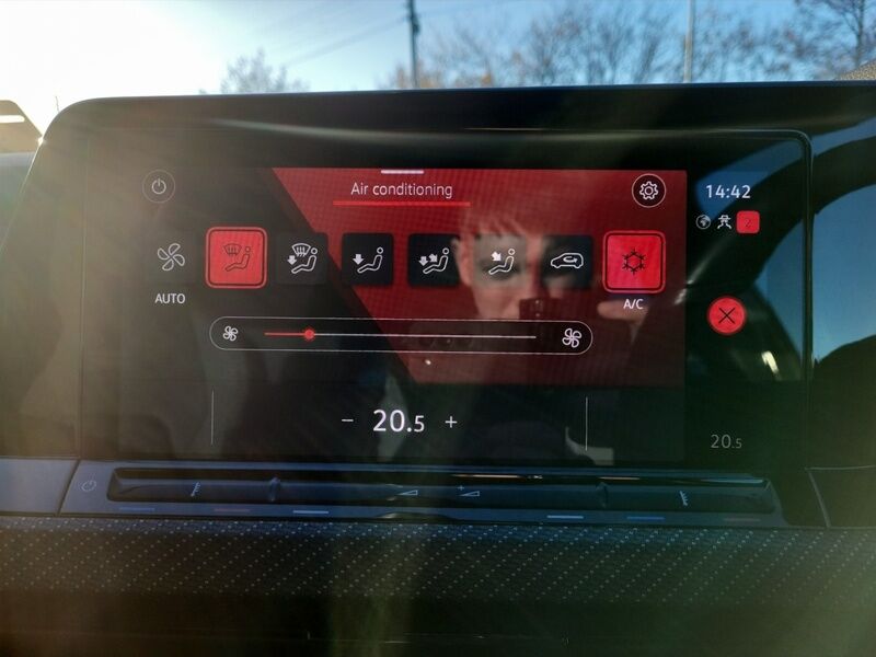 More views of Volkswagen Golf