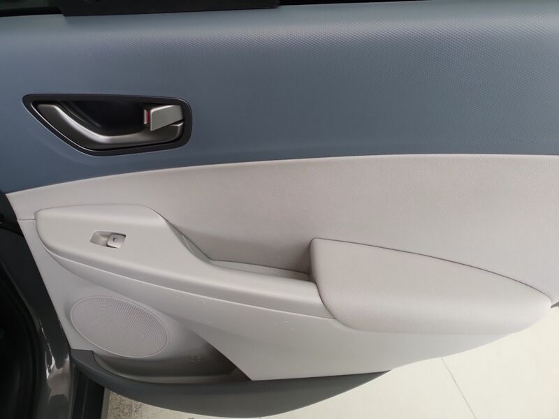 More views of Hyundai KONA