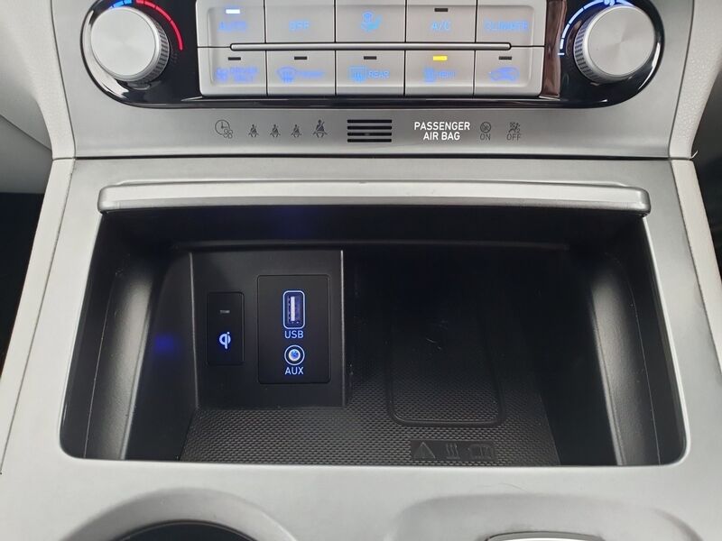 More views of Hyundai KONA