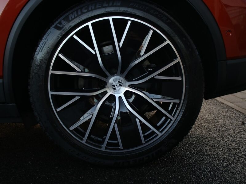 More views of Porsche Macan