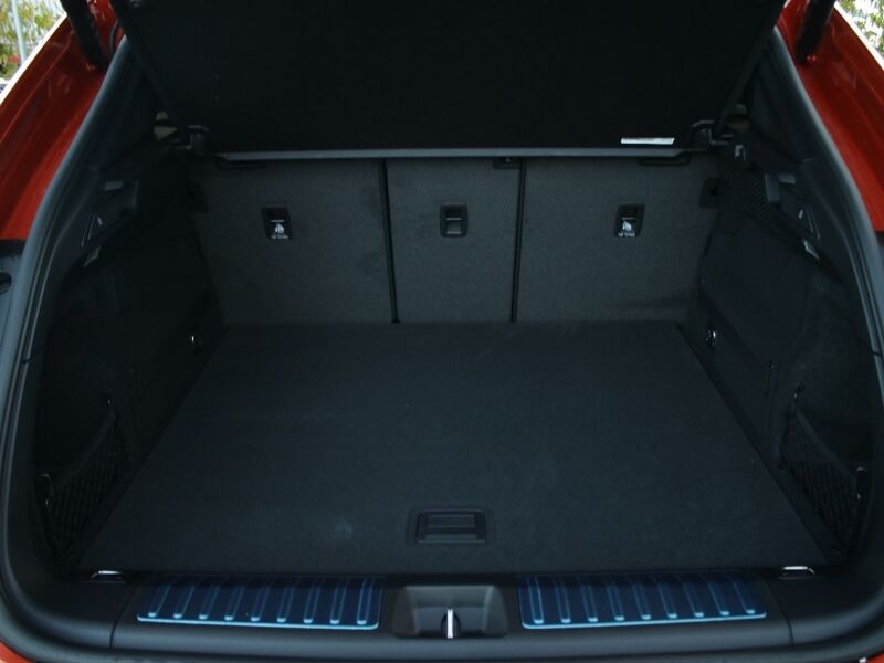 More views of Porsche Macan