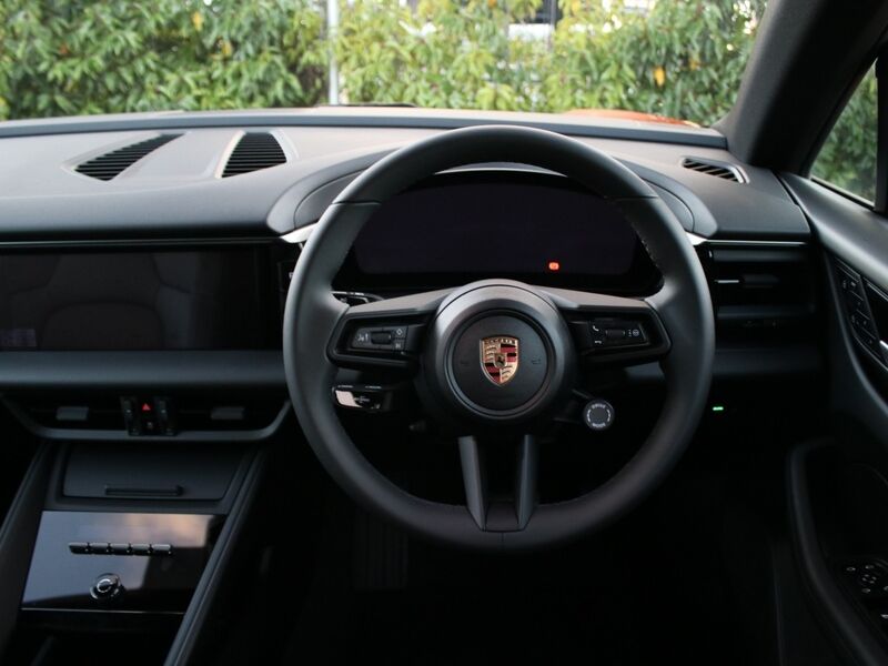 More views of Porsche Macan