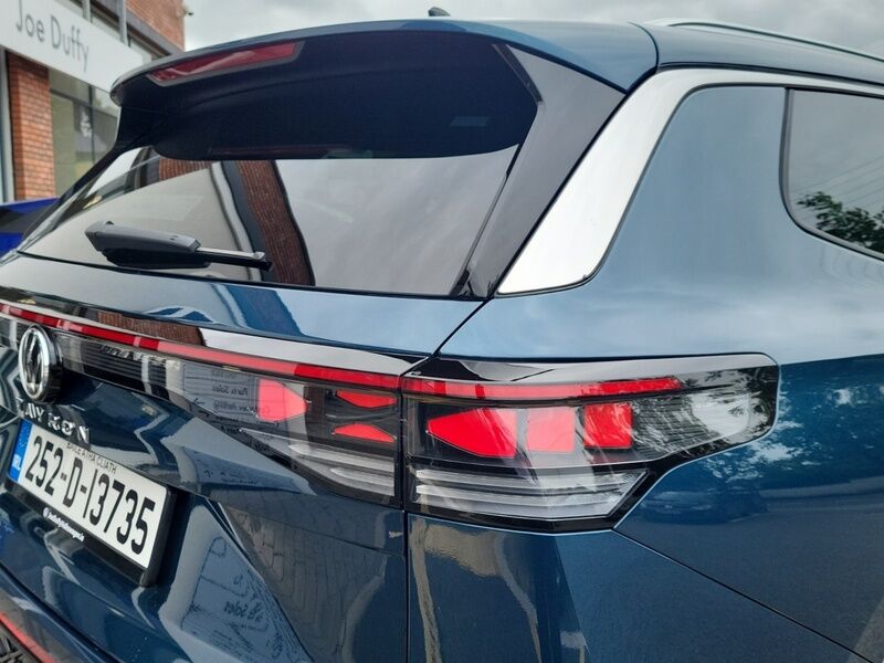 More views of Volkswagen Tayron