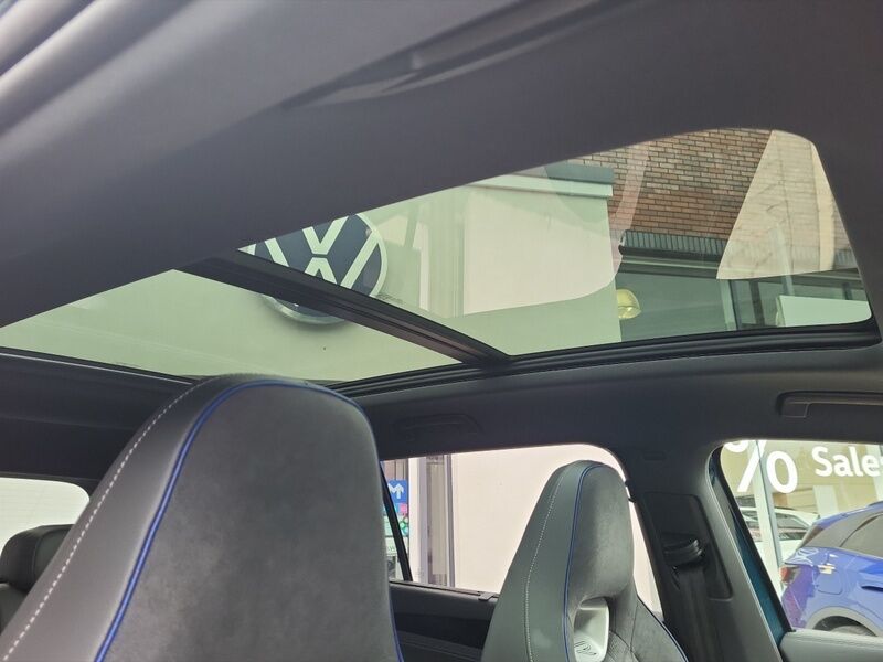 More views of Volkswagen Tayron