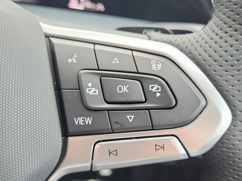 More views of Volkswagen Tayron