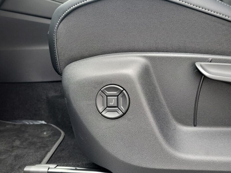 More views of Volkswagen Tayron