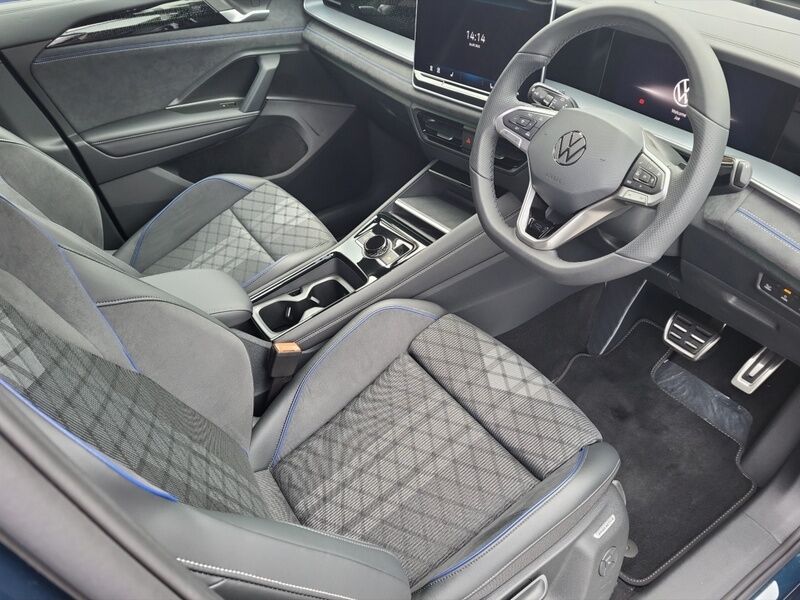 More views of Volkswagen Tayron