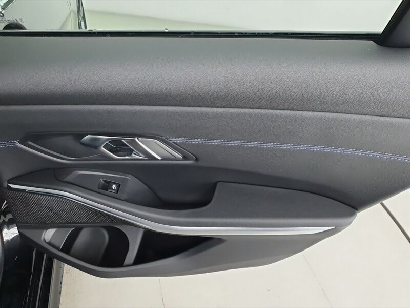 More views of BMW 3-Series