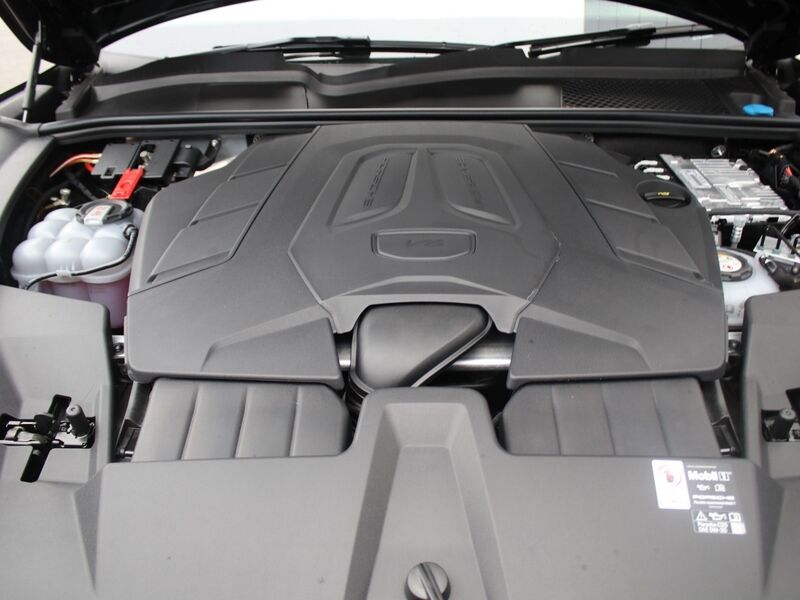 More views of Porsche Cayenne