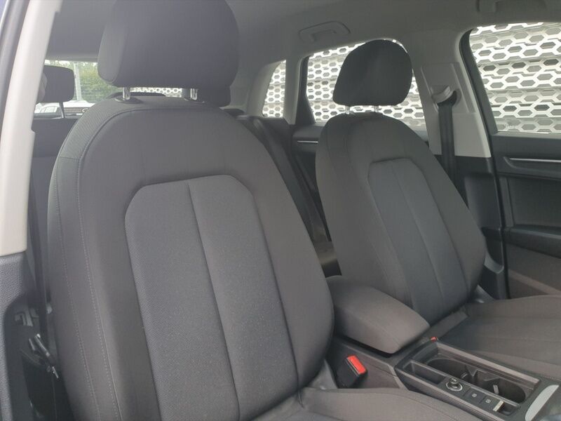 More views of Audi Q3