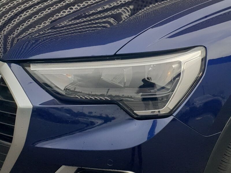 More views of Audi Q3