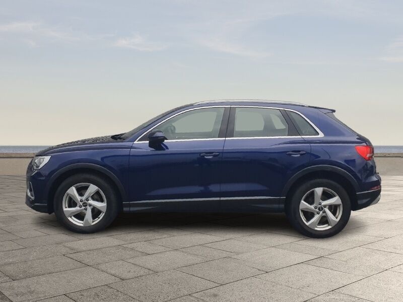 More views of Audi Q3