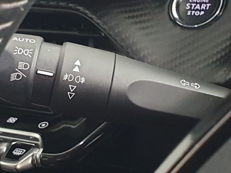 More views of Peugeot 2008