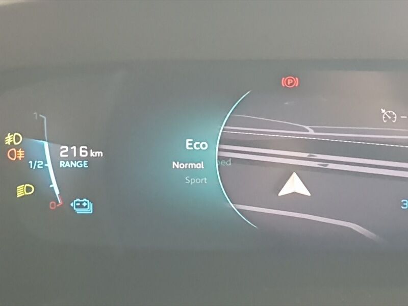 More views of Peugeot 2008