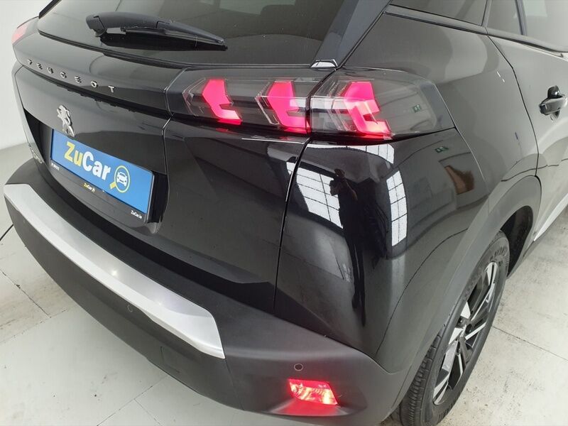 More views of Peugeot 2008