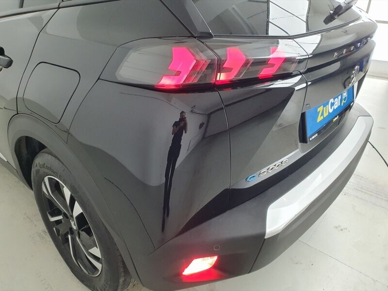 More views of Peugeot 2008