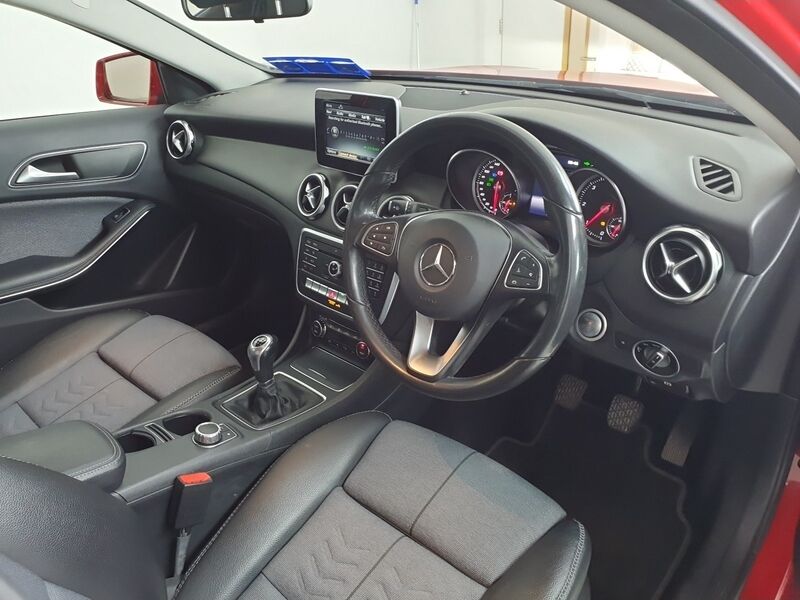 More views of Mercedes-Benz GLA