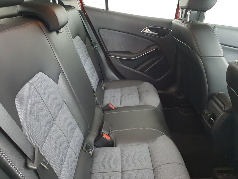 More views of Mercedes-Benz GLA