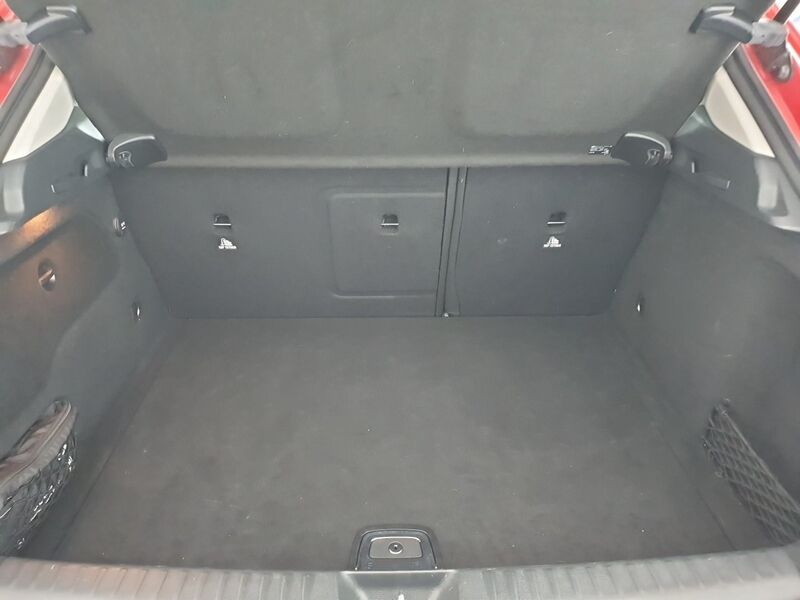 More views of Mercedes-Benz GLA