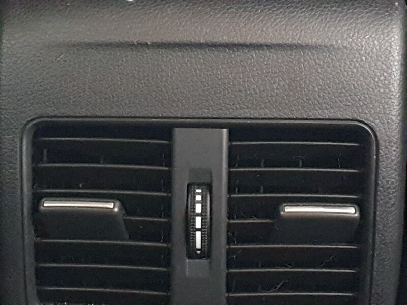 More views of Mercedes-Benz GLA