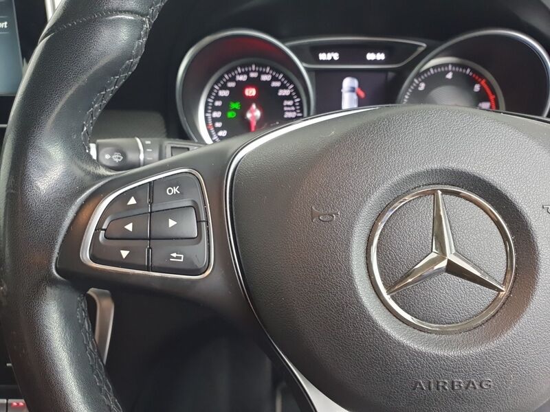 More views of Mercedes-Benz GLA