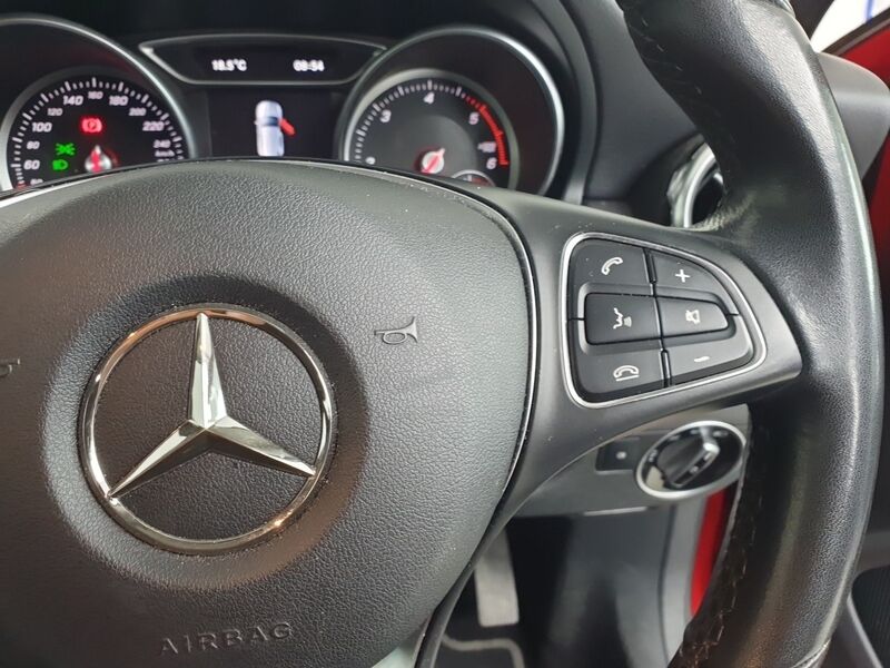 More views of Mercedes-Benz GLA