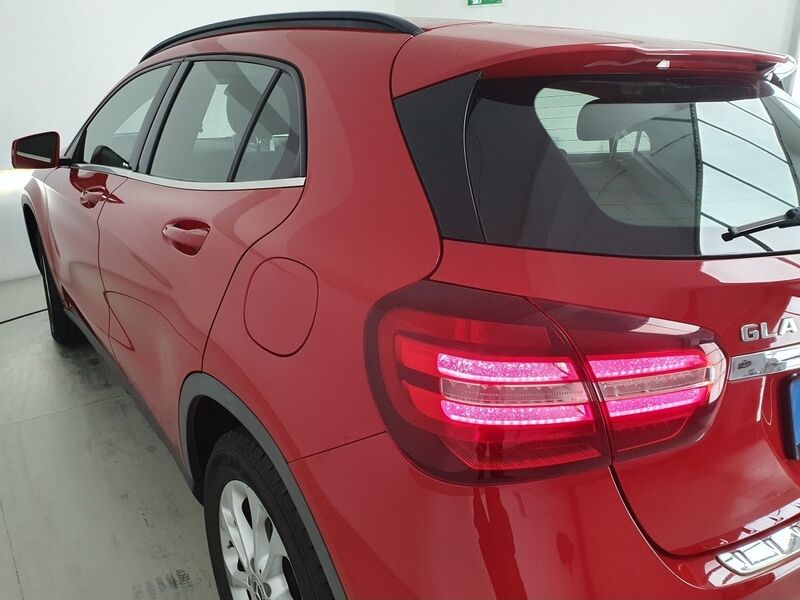 More views of Mercedes-Benz GLA