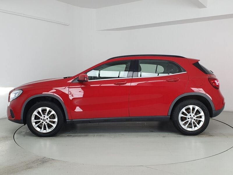 More views of Mercedes-Benz GLA