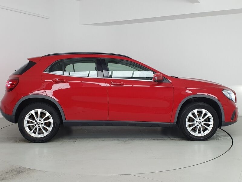 More views of Mercedes-Benz GLA