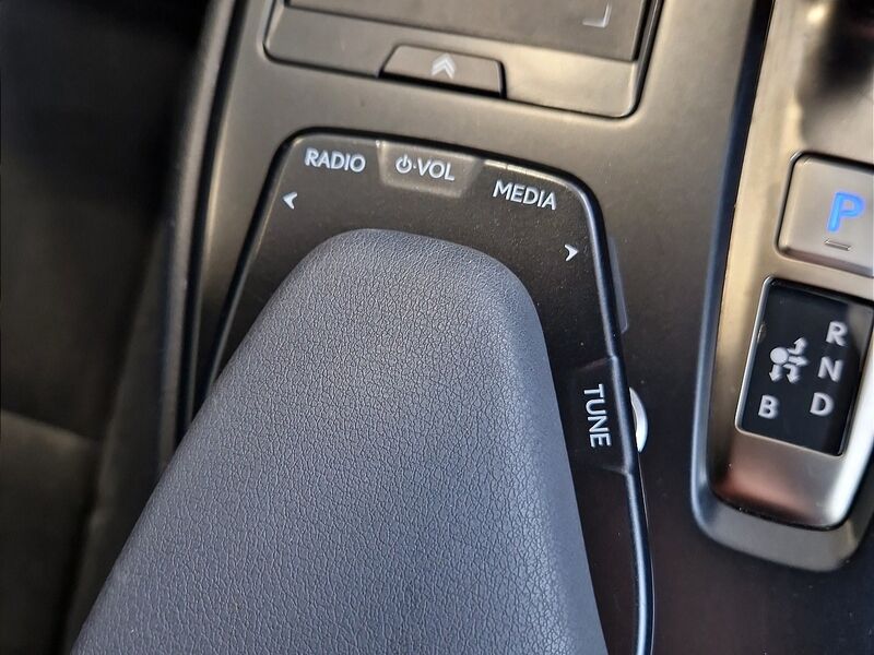 More views of Lexus UX