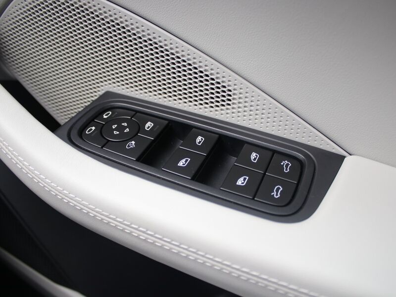 More views of Porsche Macan