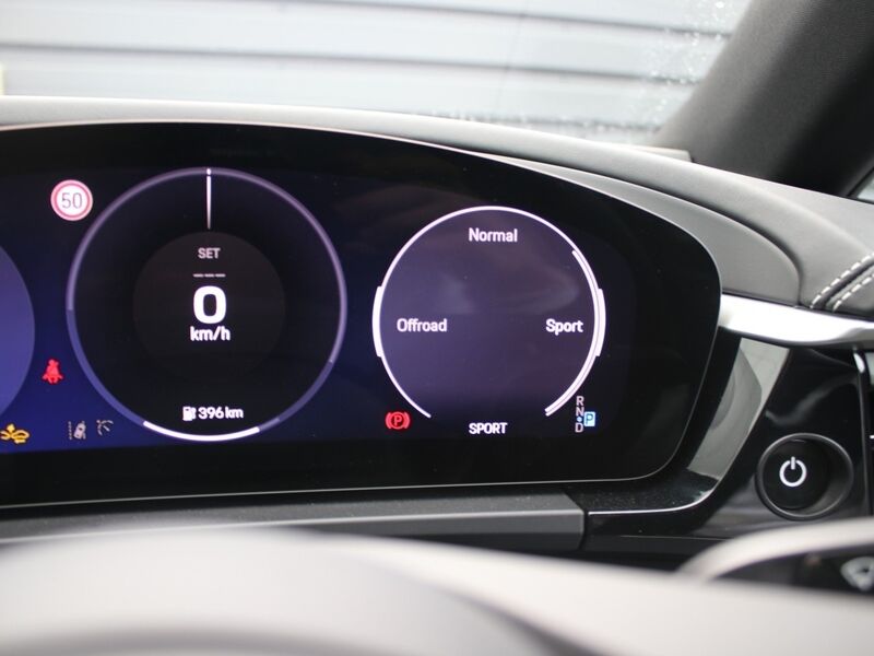 More views of Porsche Macan