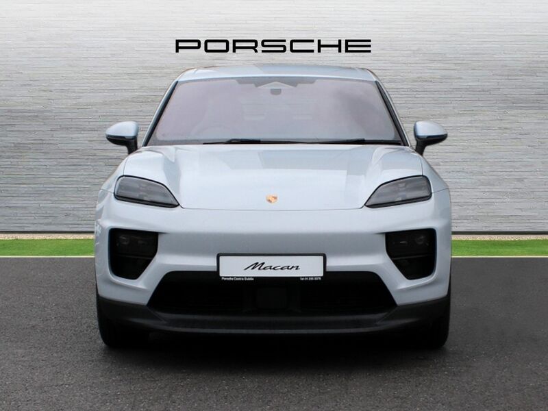 More views of Porsche Macan