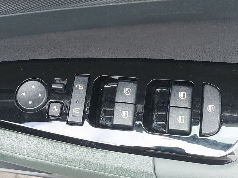 More views of Kia Sportage