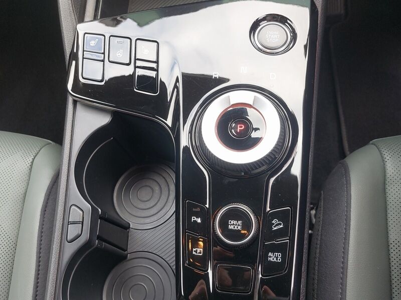 More views of Kia Sportage