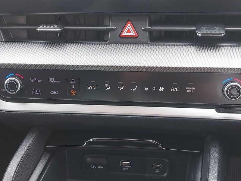 More views of Kia Sportage