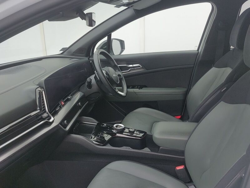 More views of Kia Sportage