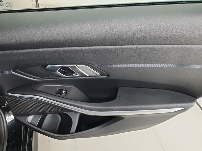 More views of BMW 3-Series