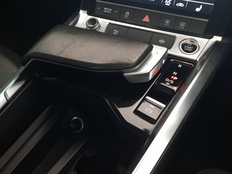 More views of Audi e-tron