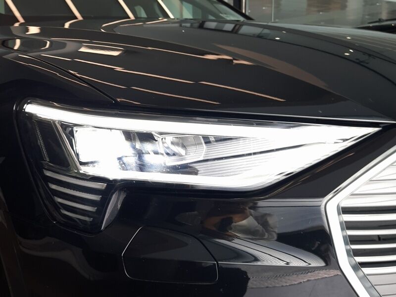 More views of Audi e-tron