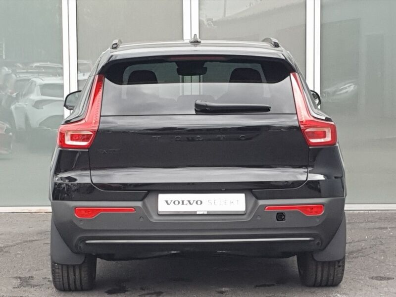 More views of Volvo EX40