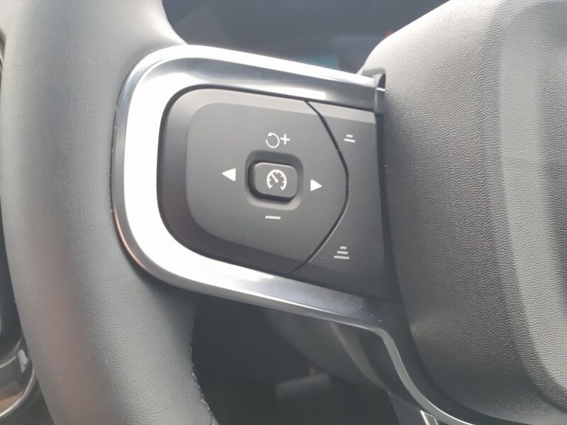 More views of Volvo EX40