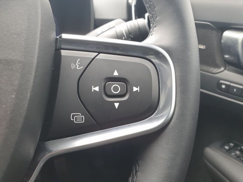 More views of Volvo EX40