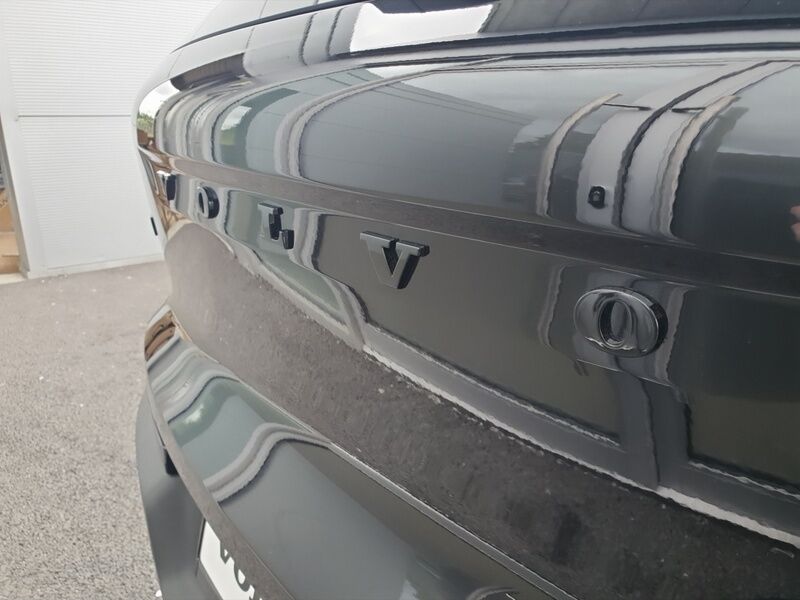 More views of Volvo EX40