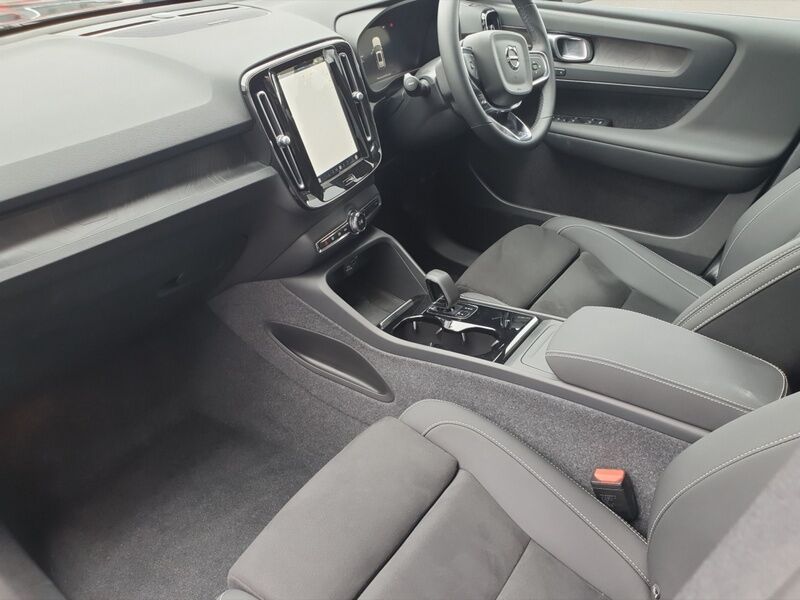 More views of Volvo EX40