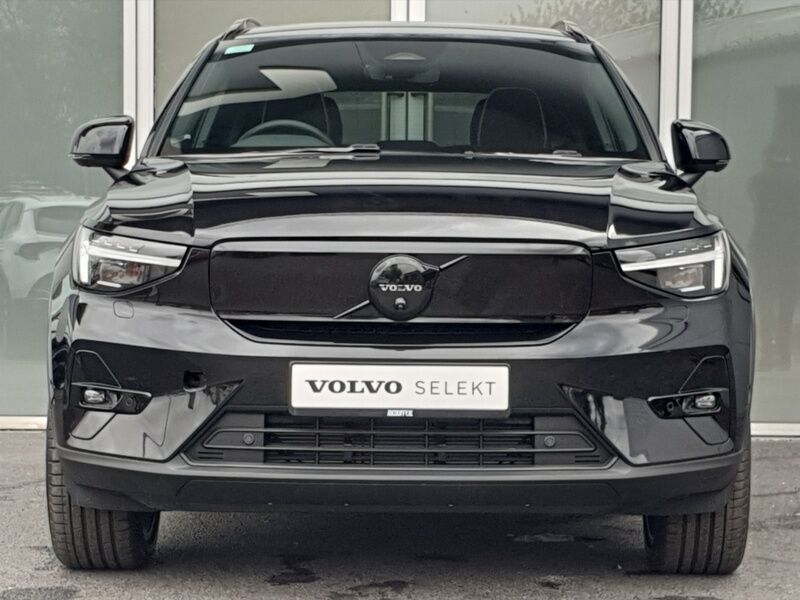 More views of Volvo EX40