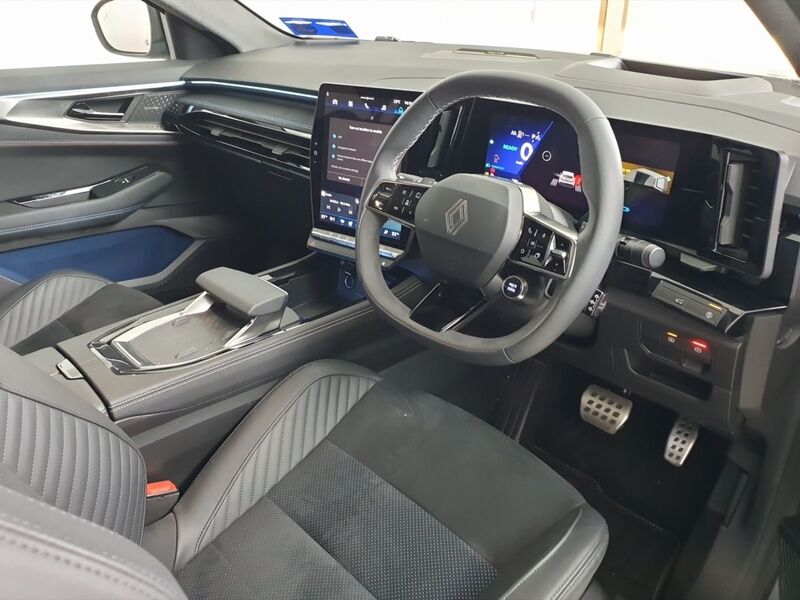 More views of Renault Rafale